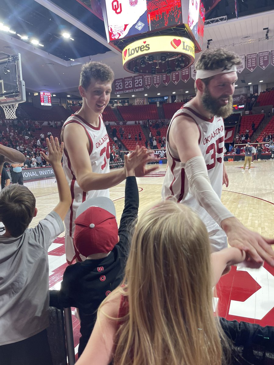 Thank you <a href="/tannergroves/">Tanner Groves</a> my daughter goes I wasn’t afraid of the guy with the beard he is my favorite!!! Great game and win today!