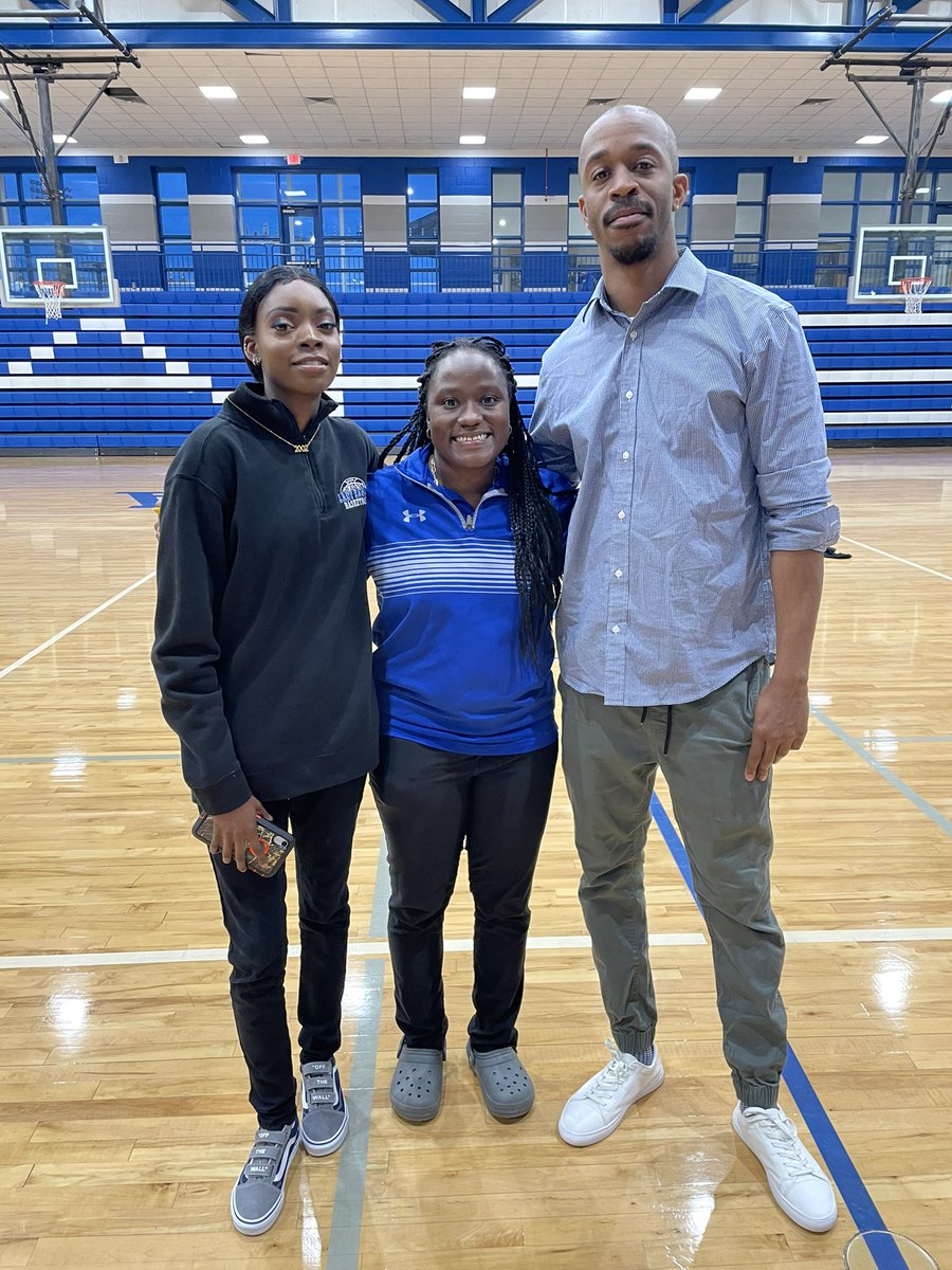 GbballElite's tweet photo. Couldn’t ask for a better team to grow with this year. From the excellent coaching staff to all of my players. First year down and looking forward to getting back at it soon. Thank you for all of the support this year. https://t.co/lBqVvPNCLS