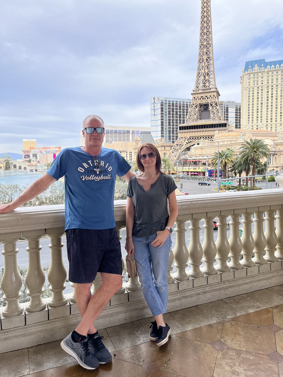 pacer93's tweet photo. Back in Vegas baby! Santé @C_Paquette1 https://t.co/NFntvYHC8M