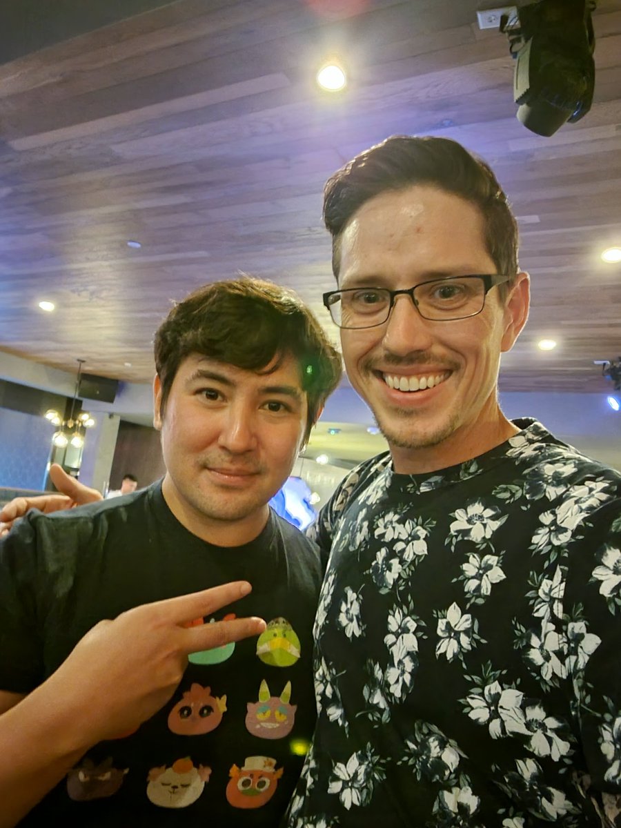 MalibuD_NFT's tweet photo. 🤩🤩 Axie Austin was a success!! Got to meet many of my idols and spent a few minutes chating with @Jihoz_Axie!!
AWESOME!! @AxieInfinity #AxieInfinity https://t.co/jDaiJTZdl0