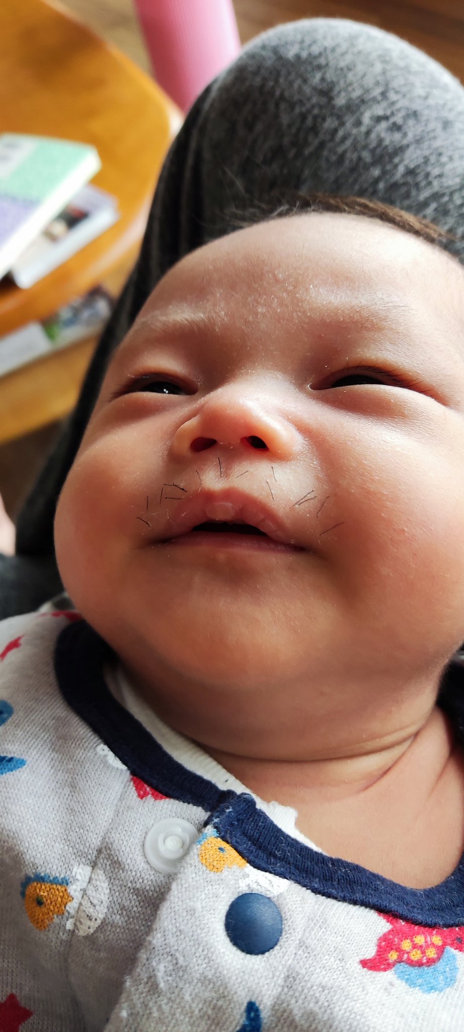 Uc Japan パパが抜いた髭で威厳を保つ生後1ヶ月の赤ちゃん 赤ちゃん 髭 ヒゲ Beard Baby T Co Hrbsa3ul8u Twitter Uc Japan パパが抜いた髭で威厳を保つ生後1ヶ月の赤ちゃん 赤ちゃん 髭 ヒゲ Beard Baby T Co Hrbsa3ul8u Twitter