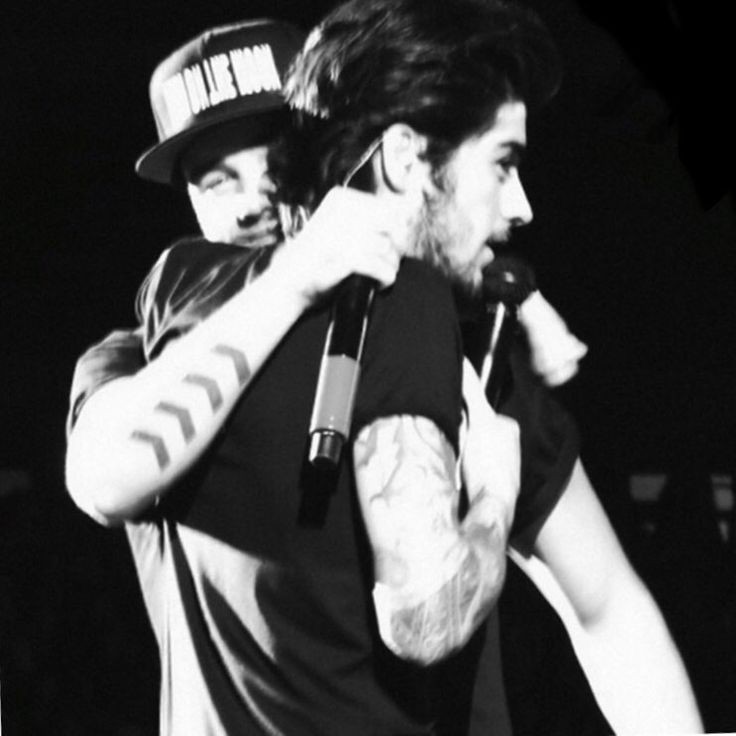 fetusziambot's tweet photo. their love in black n white 🖤🤍 https://t.co/i0KC5af3vW