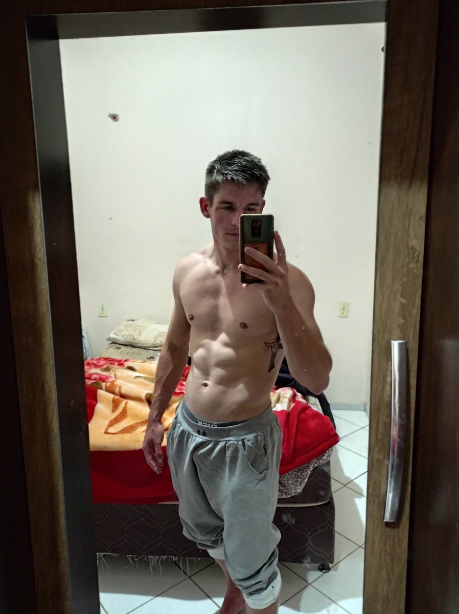 MarcoZuchi1's tweet photo. Falaram que vicia e não é que é verdade,já pensando em outra, primeira tatoo 😍❤️😂 https://t.co/Ib3DG3Z1Py