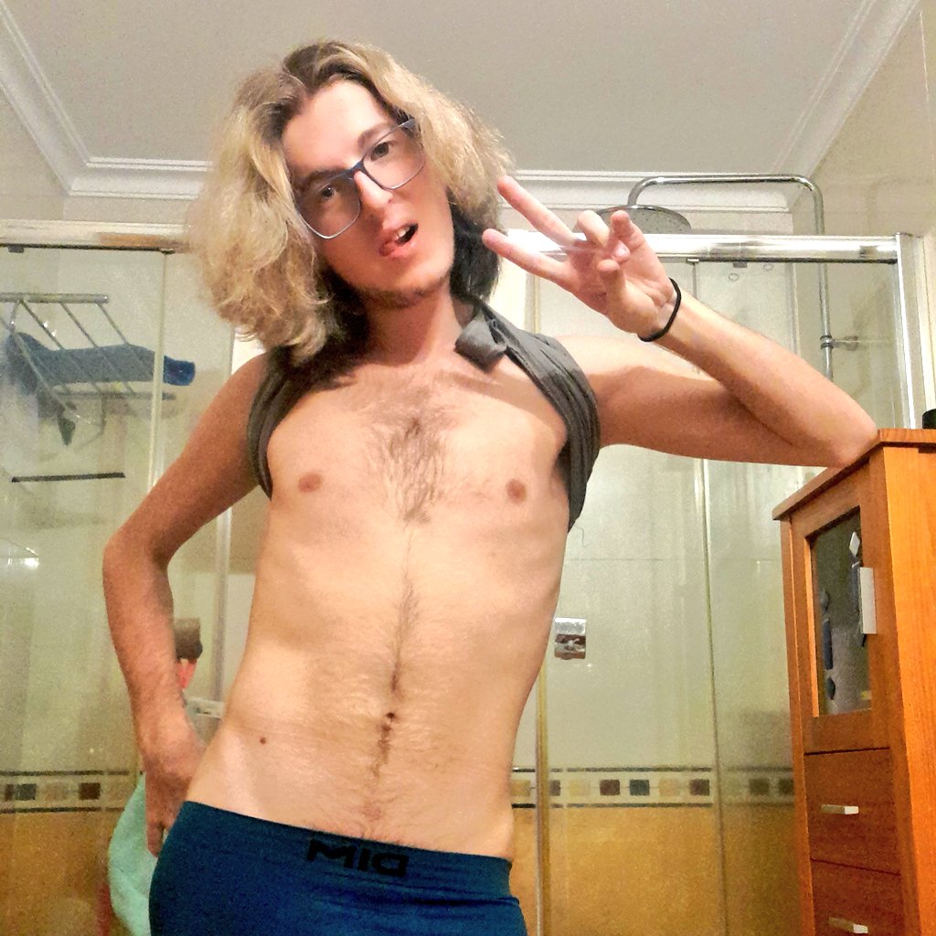 ElMultiudos2's tweet photo. #NuevaFotoDePerfil https://t.co/0ad0RRzNHZ