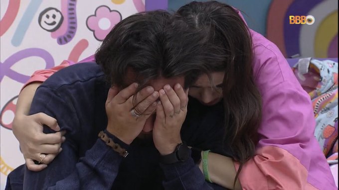 O pr&oacute;ximo eliminado j&aacute; sabemos. O efeito Eslov&eacute;nia se aproxima.   #BBB22 https://t.co/ImSSMmJdx3<a href="/tag/bbb22"class="tags"><span>#bbb22</span></a>