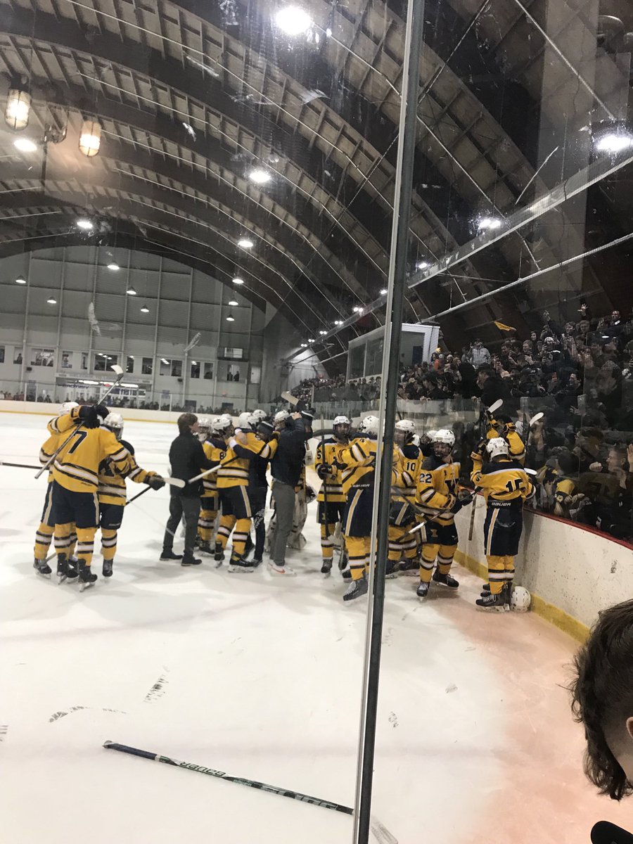 bleedpurple67's tweet photo. Congrats to Ted Currle and the Xaverian Hawk Hockey Team after a 5-4 double OT win over Arlington..kicked butt as a Lancer kicking butt as a Hawk ⁦@NHSLancersports⁩ ⁦@NortonFootball⁩ #Garden-Bound https://t.co/UNLcwP1KKm