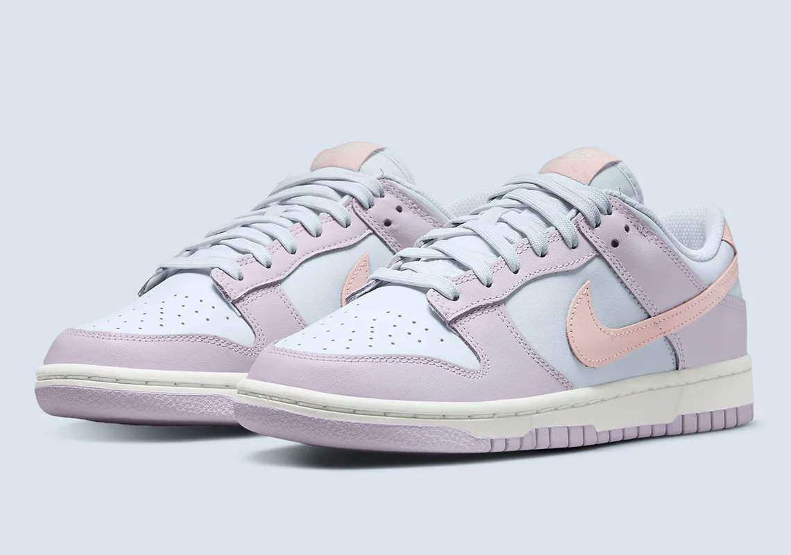 SneakerNews's tweet photo. Nike is adding the Dunk Low to its upcoming Easter celebration 👀 https://t.co/YHuYfo1By2