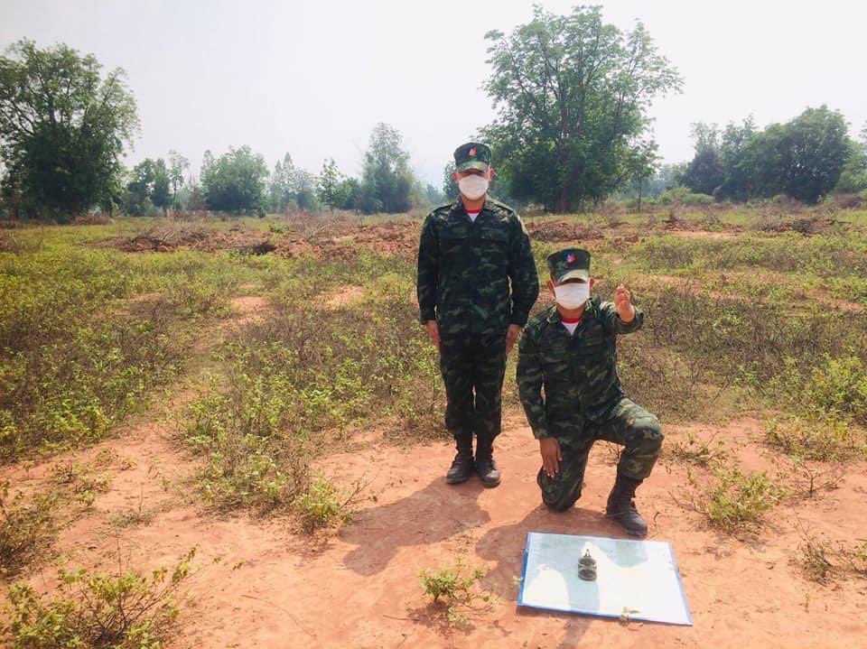 artillery_11's tweet photo. ป.1 พัน.11 รอ. ทำการตรวจภูมิประเทศและการเลือกที่ตั้งยิงของ ร้อย.ป.สนาม เพื่อเตรียมการฝึกเป็นหน่วยกองพันผสมเหล่า ราบ,ม้า,ปืนใหญ่และหน่วยสนับสนุนการช่วยรบ ปี 2565 ณ พื้นที่ฝึก จ.กาญจนบุรี  ห้วงวันที่ 18 - 21 มี.ค. 65

           🪖🇹🇭💂🪖🇹🇭💂🪖🇹🇭💂

#บ้านปืน11
#กองพลที่1รักษาพระองค์ https://t.co/Fgq8Y6xVe3