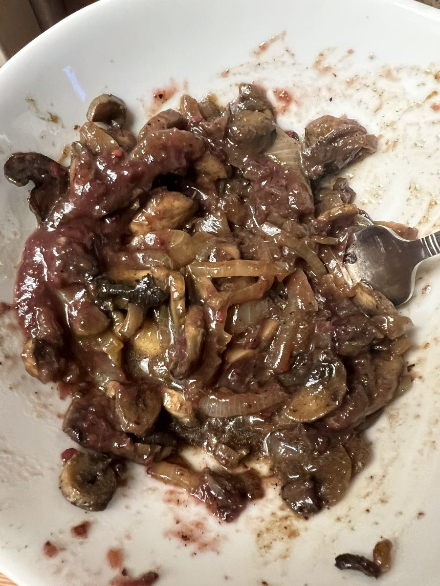 CoachDeck51's tweet photo. Mushrooms and Caramelized Onions with #PurpleRocketFuel 

#FreelanceCook #AMA https://t.co/fDT3J5i5Rq