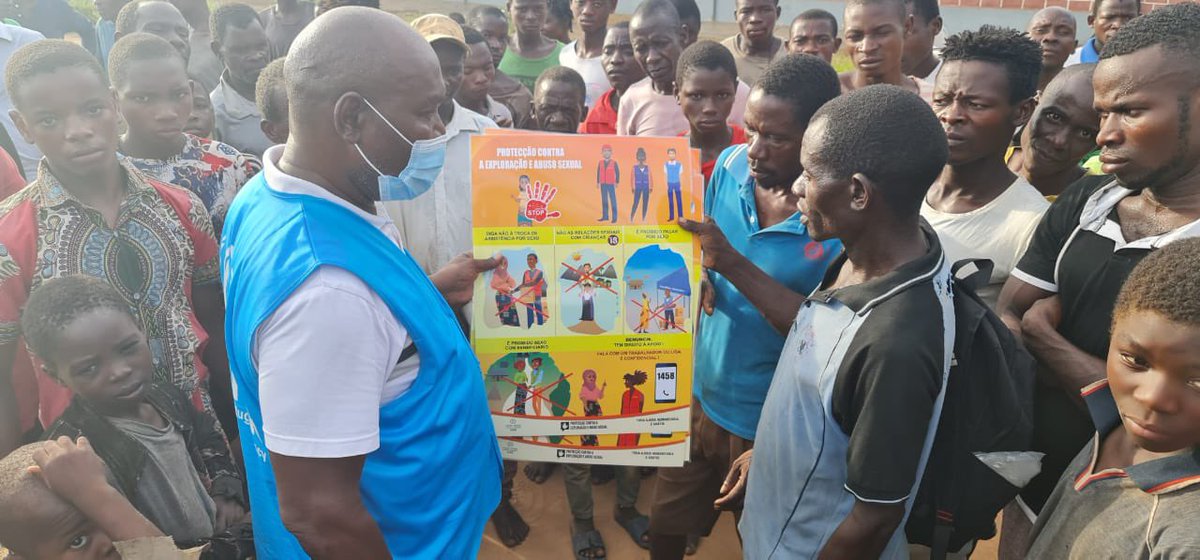 HugoReichenb's tweet photo. 🌀#CycloneGombe #Mozambique: @ProtectionClust w/ @UNHCRMozambique have been working with @ICalamidades to raise awareness of #SEA and provide messages to #PrioritizeProtection in schools and other facilities used as accommodation centers by those displaced by #ClimateChange https://t.co/Ue9wdsb2zY