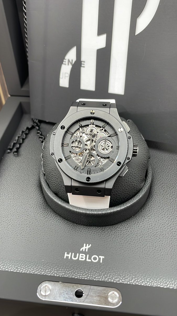 proud_watch's tweet photo. @proud_watch #ウブロ　#アエロバン
日本限定77本　お買取させて頂きました‼️ありがとうございます😆😁 https://t.co/SKSMS1HQxW