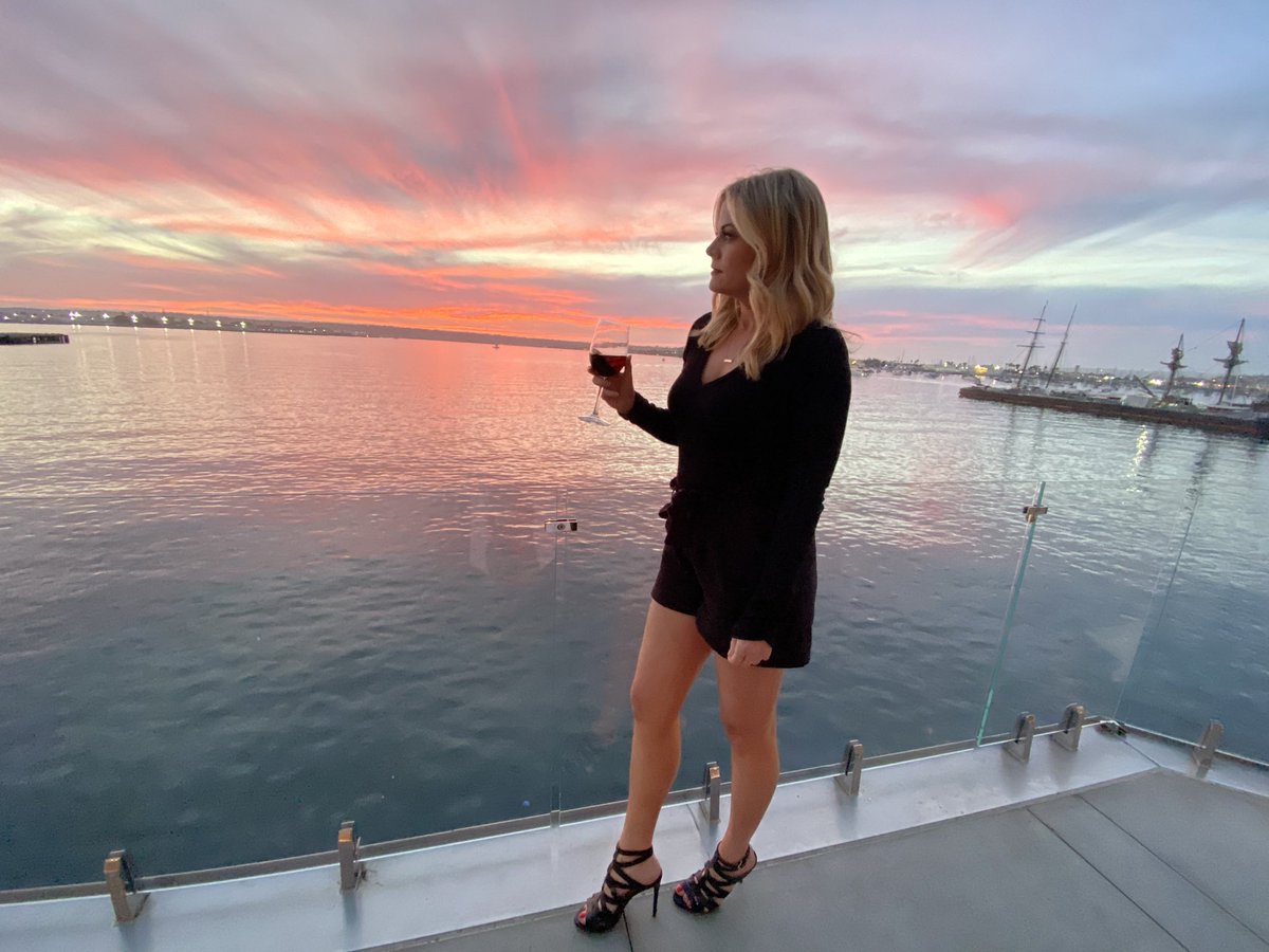 TarrishPotter's tweet photo. Work hard play hard #photography #SanDiego #sunset https://t.co/PZzMwBCZgs