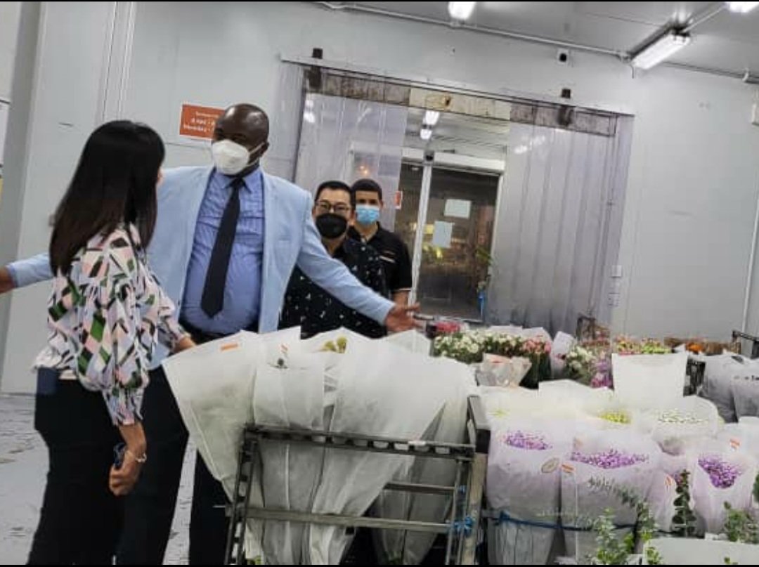 KagodoMoses's tweet photo. I have together with Uganda High Commission in Malaysia found market for the Uganda flower industry. https://t.co/D9VreOEYpZ