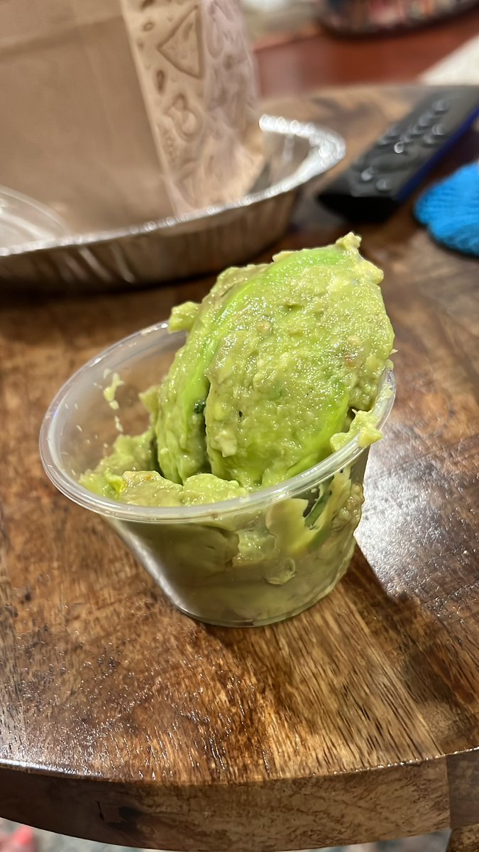 saibagulamani's tweet photo. yo @ChipotleTweets wtf is this?! HALF AN AVOCADO IN MY GUAC BRO https://t.co/5MX48g3J5n