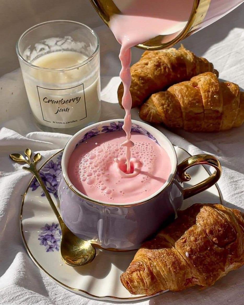 afnan5813188455's tweet image. لكل من إستيقظ وقلبه لايحمل إلا الحب والخير والتفاؤل بدون إنتظار المقابل صباح يشرق تفاؤلاً ويعزف أملاً ويكتب حروفاً جديده للسعاده والأمل صبـاح الخيـر