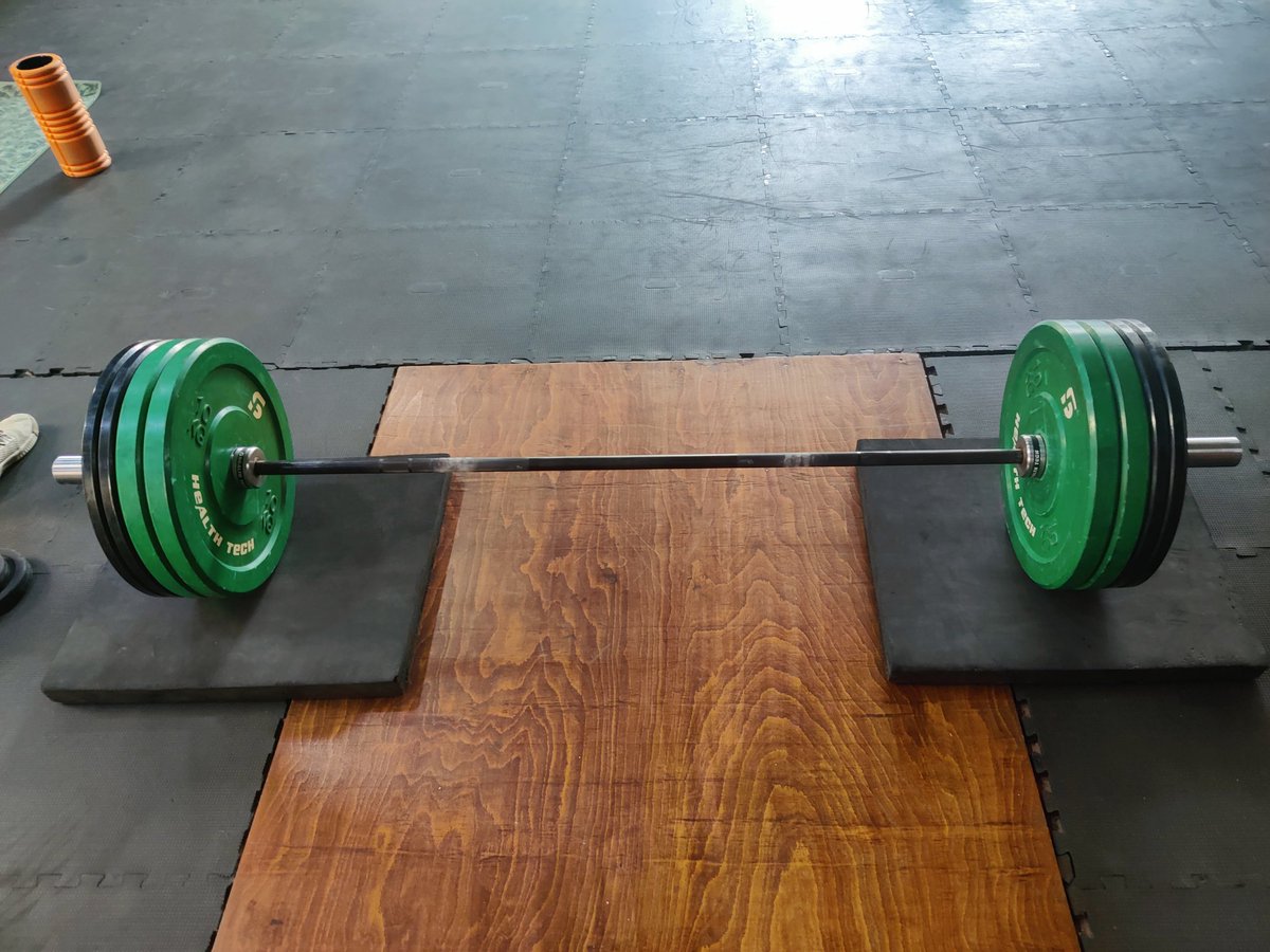 BaglaNayantara's tweet photo. Hello 75 KG. Back to PR. On the road to 100. 💥💥💥 #strengthcycle #girlswholift #deadlift
@UltrahumanHQ https://t.co/2wwfJbE0by