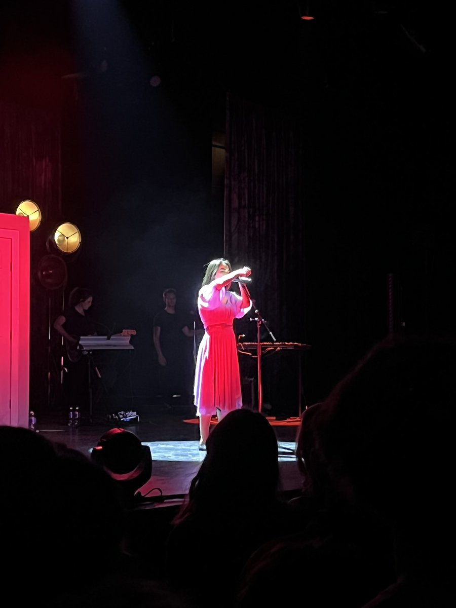mitskiisnice's tweet photo. starstruck https://t.co/BSjCsknIEV