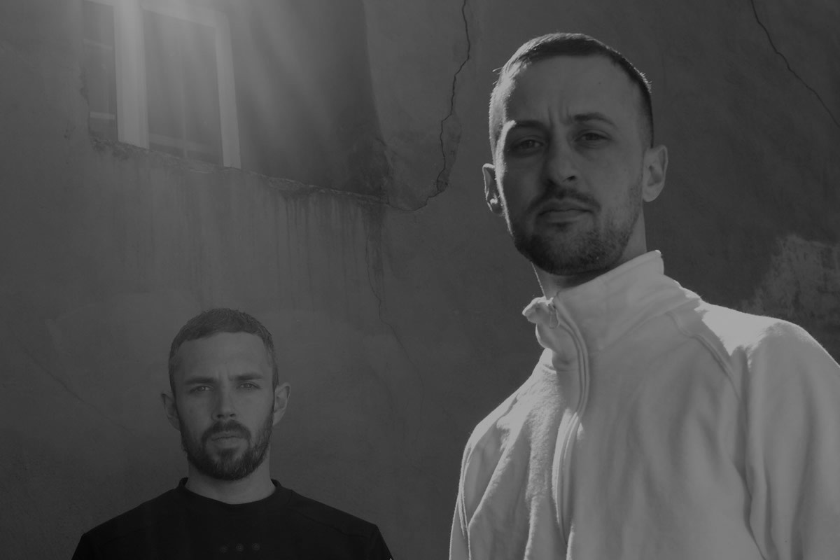 himnosyderiva's tweet photo. Entre oscuridad y maleabilidad, lo nuevo de #Raime es un colapso sin edificios, un perfecto trayecto a las orillas de un post punk electrónico que alumbra penumbras.
https://t.co/ydM9zQwHiO https://t.co/OYWFAXAXb0