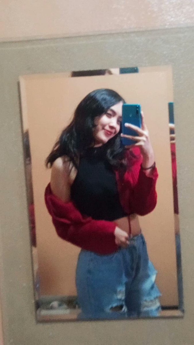 ifaanys's tweet photo. Holiii tarde pero aquí andamos, bueno yo me llamo Fany, tengo 17 años y soy de cdmx mi videojuego favorito creo que es among us y pues nada hablenme soy buena onda y si se les ofrece algo igual aquí estoy 🙂

BRYNTEGRACION https://t.co/RZ6CyXE4di