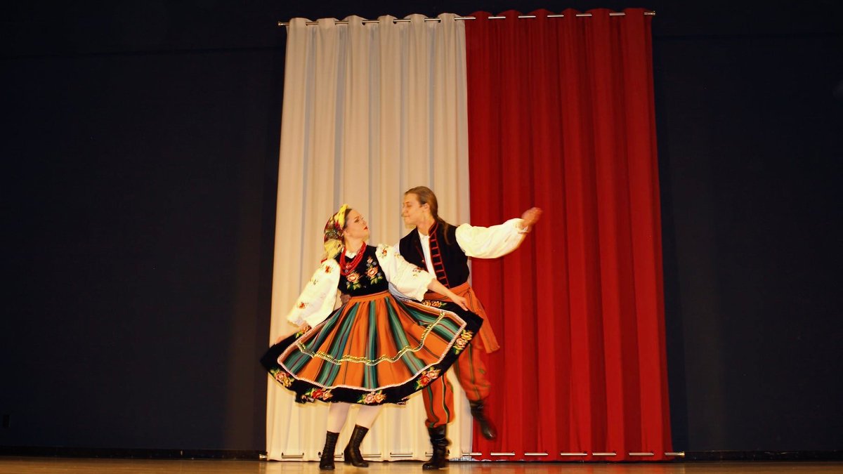 PolanieCanada's tweet photo. We are so honoured to have been part of the Charity Dinner in Support of Ukraine at the Polish Canadian Cultural Centre! Such an amazing cause, especially for it being our first performance in 2 years! Here are some photos from our performance there💛💙 https://t.co/O1FooASTJ1