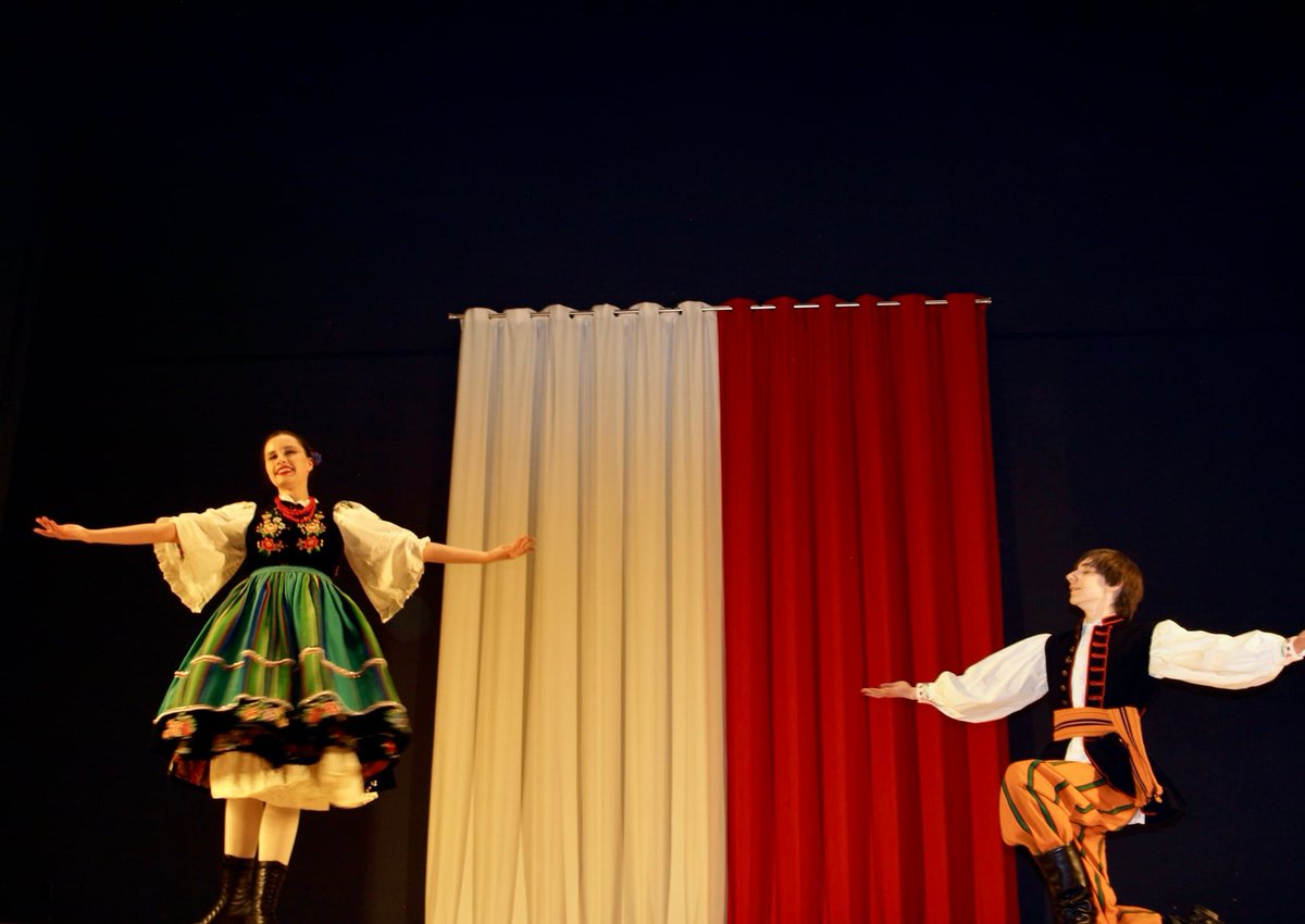 We are so honoured to have been part of the Charity Dinner in Support of Ukraine at the Polish Canadian Cultural Centre! Such an amazing cause, especially for it being our first performance in 2 years! Here are some photos from our performance there💛💙