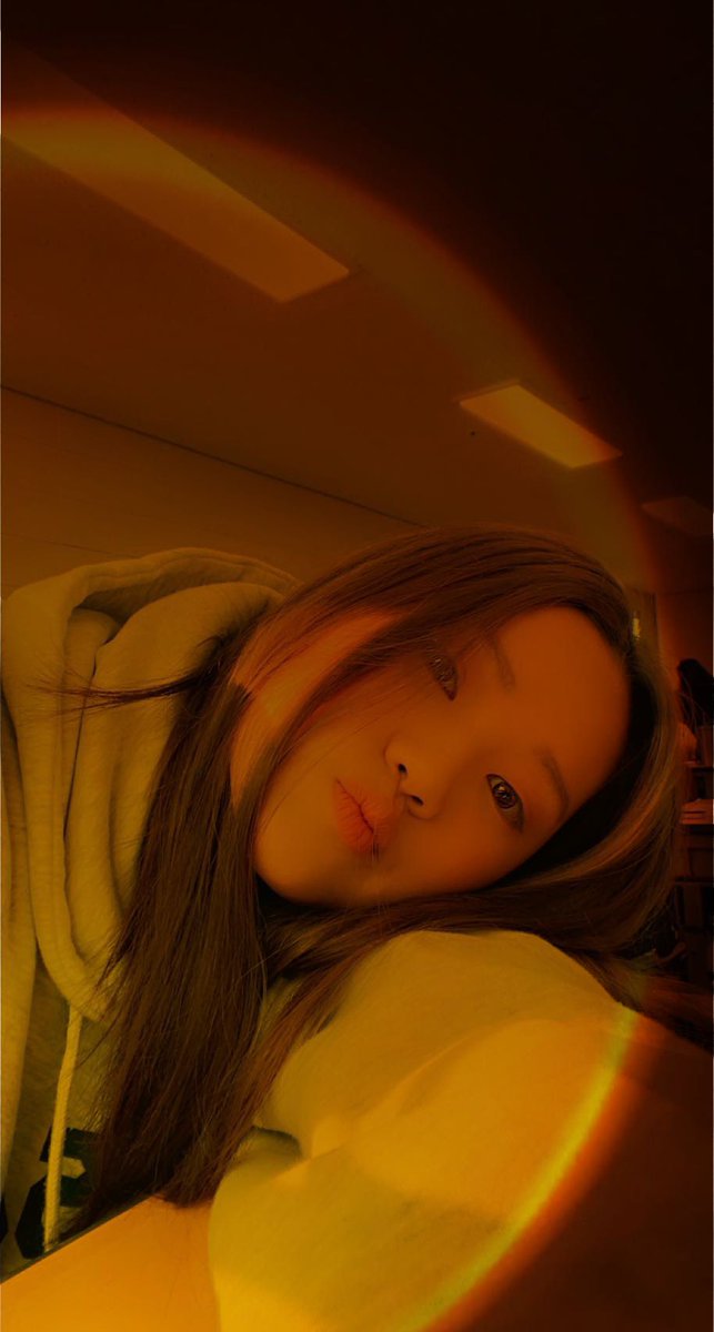 Backhyowon's tweet photo. 로봇같다.....! https://t.co/aaFrnRmWks