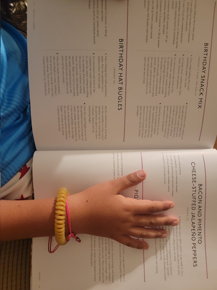 jcae2008's tweet photo. When she's not reading novels, she's reading recipe books with me.❤📚 #MyReader #MiniMe https://t.co/fhRB6FjFQT