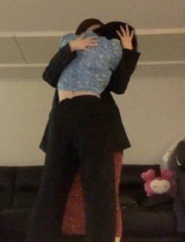 modubchae's tweet photo. "i stan twice"                "my fav album is
                                       eyes wide open" https://t.co/5qunxYsuBR
