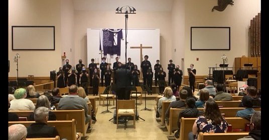 hehschoirs's tweet photo. A great Masterworks Concert tonight!  Thank you to our guest musicians, soloists, choir members and parents!  This would not have been possible without your support! #hoffmanhs #hmpa211 @hsdistrict211 #miosm https://t.co/AJJd7Kla4Z