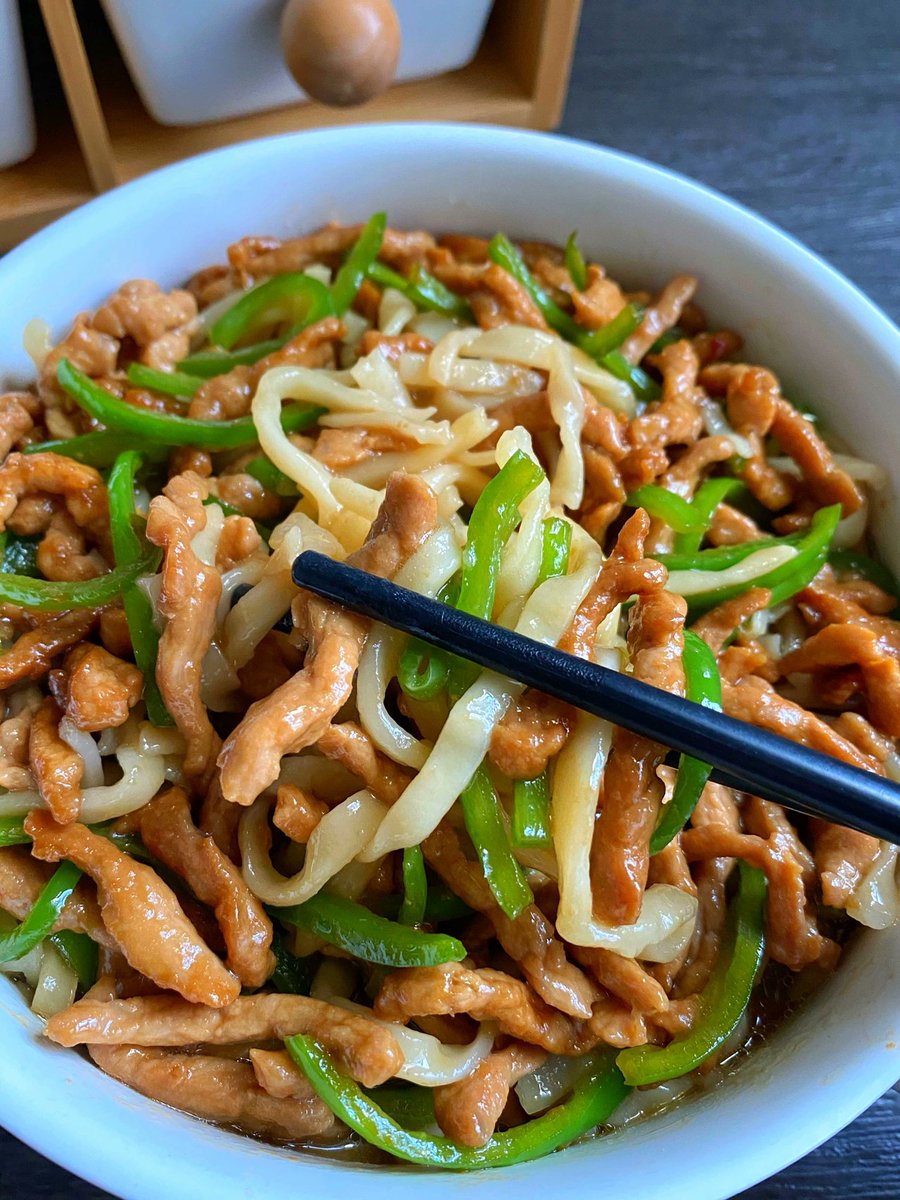 青椒肉絲そば😊