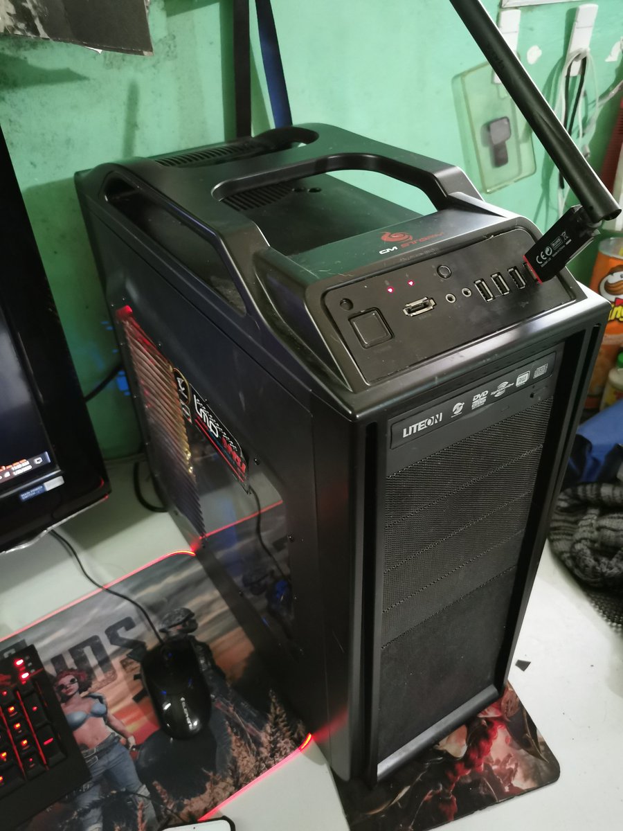 EnriquestGaming's tweet photo. #ComputerGlowUp this what my pc looked like before around late 2019 to early 2020.. (Pt.1) https://t.co/Hton6f6mqO