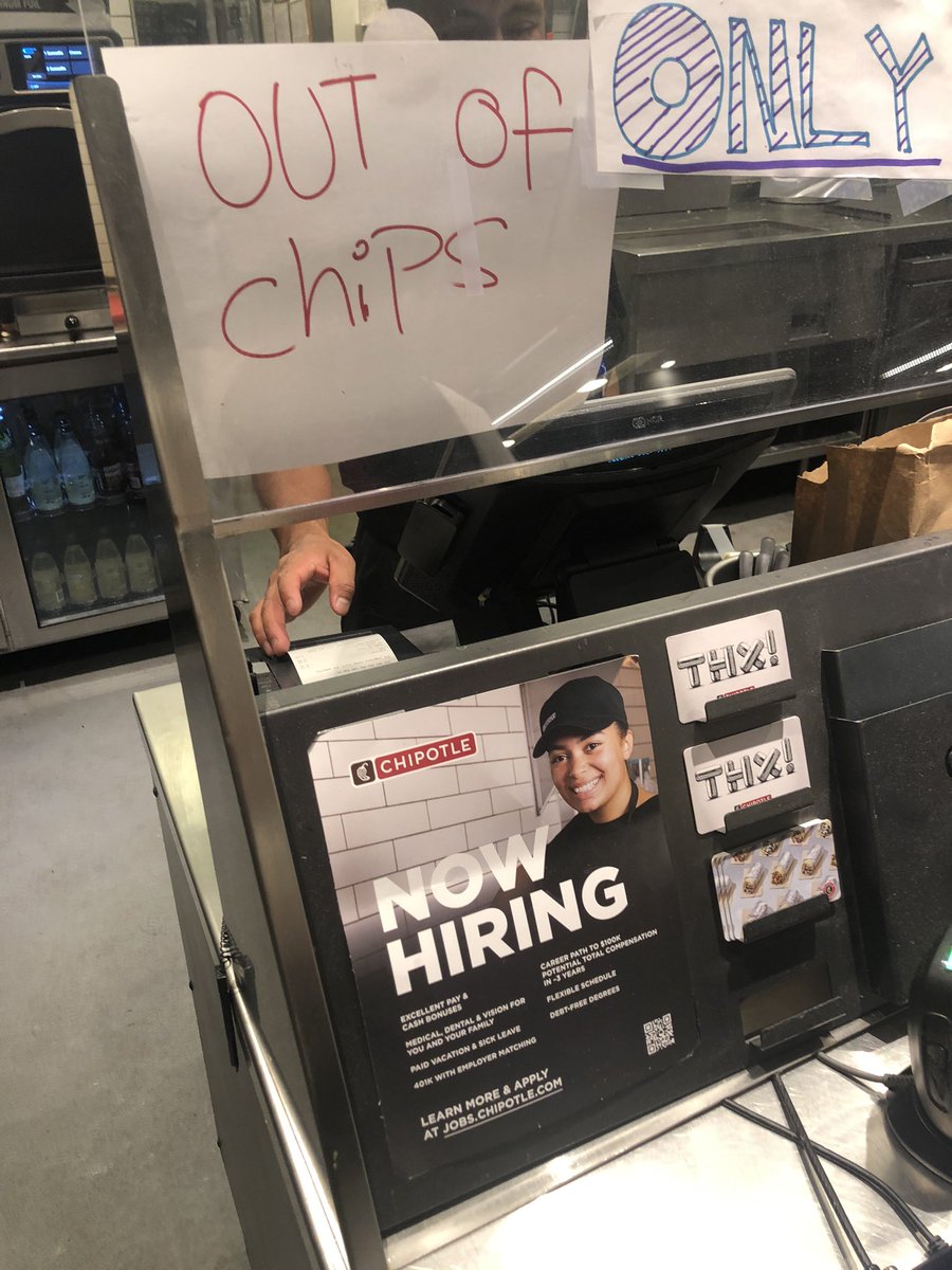 JarredGregoryG1's tweet photo. What is HAPPENING at the Stonestown Chipotle?!? https://t.co/LjpFDjpQrV
