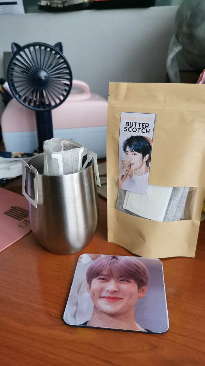 NeomuLonelyCZen's tweet photo. Thank youuu for the Jaehyun goodies!!😍😍 These brighten up my day! 💚💚@CoffeefiedPh for the Jaehyun Coffee, and @tenacitae for the Jaehyun coaster 😍 https://t.co/OMiGu9jmjE