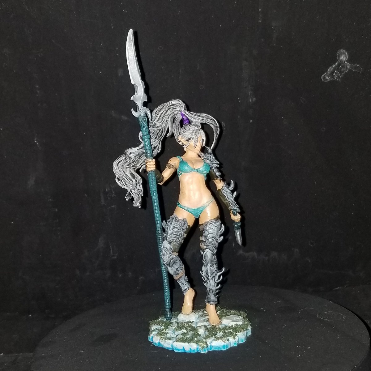 artofthecrowe's tweet photo. Haven't posting any art in two months been dealing with some burn out but I am feeling better. I was able to get this 100mm display mini done finally.
#displaymini #mini #minipainting #elfwarrior #elf #spear #fantasy https://t.co/CbodkzUMQT