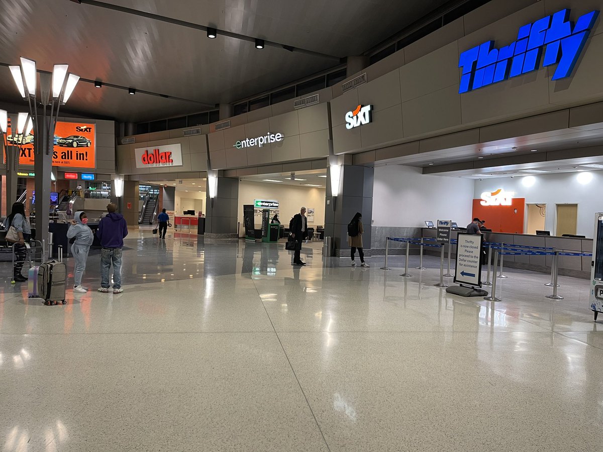 drmikerosen's tweet photo. @Budget so everyone should know that Budget in Las Vegas is the only counter with a line. I’ve been a loyal fast break customer for years.  No fast break. After a 4 +hour flight this just stinks. It’s easily a line that is over an hour if not 90 min.  it’s not a staffing thing. https://t.co/aCNw7qazHo
