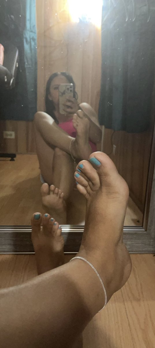 s3xy_cubanita33's tweet photo. Lots of feet content! Join NOW https://t.co/ViXK1SBg7f https://t.co/NTpThu5OXK