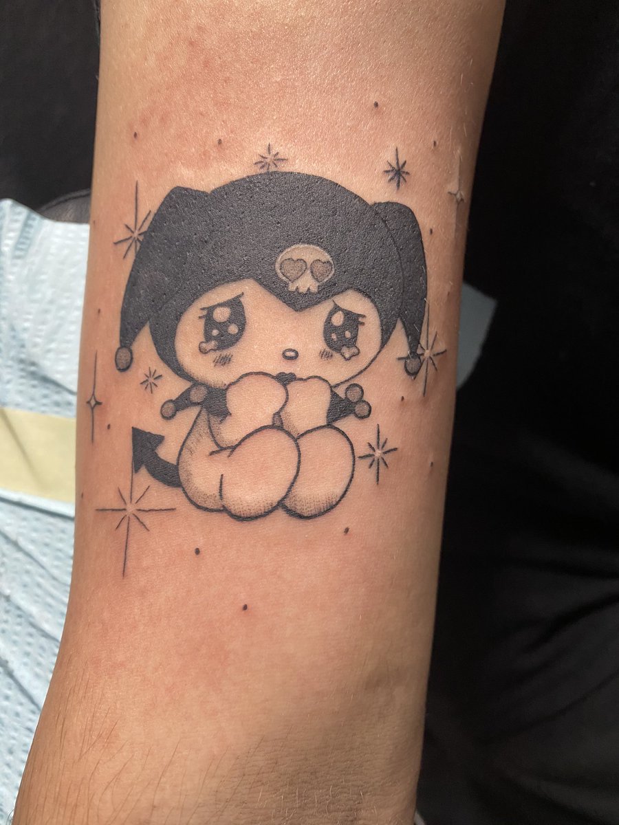 amandaskorcz's tweet photo. tattooing is hard. i will simply perish. anyway heres what ive been up to lately https://t.co/NUAPR8PSq9