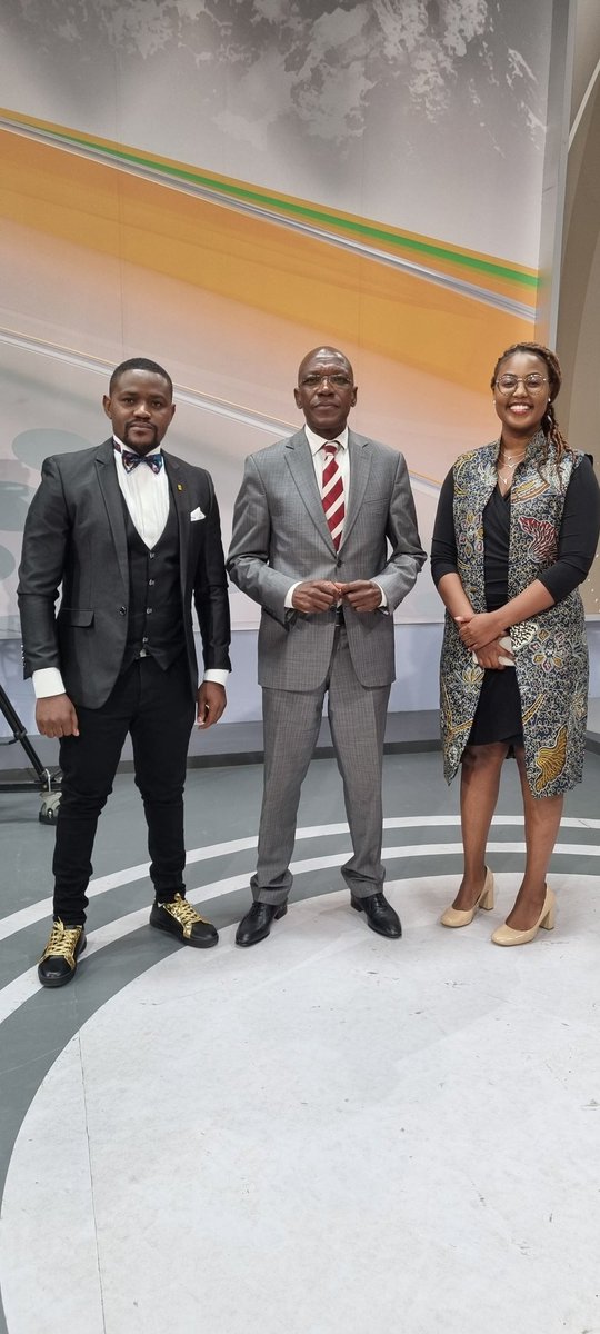 DrBKhalwale's tweet photo. Always nice &amp; a pleasure meeting young medical colleagues. Met Dr Warui &amp; Nutritionist Felix at the Royal Media Services this morning https://t.co/pZ5dIFACDK