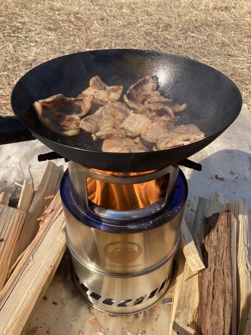 河原で焚火焼肉 