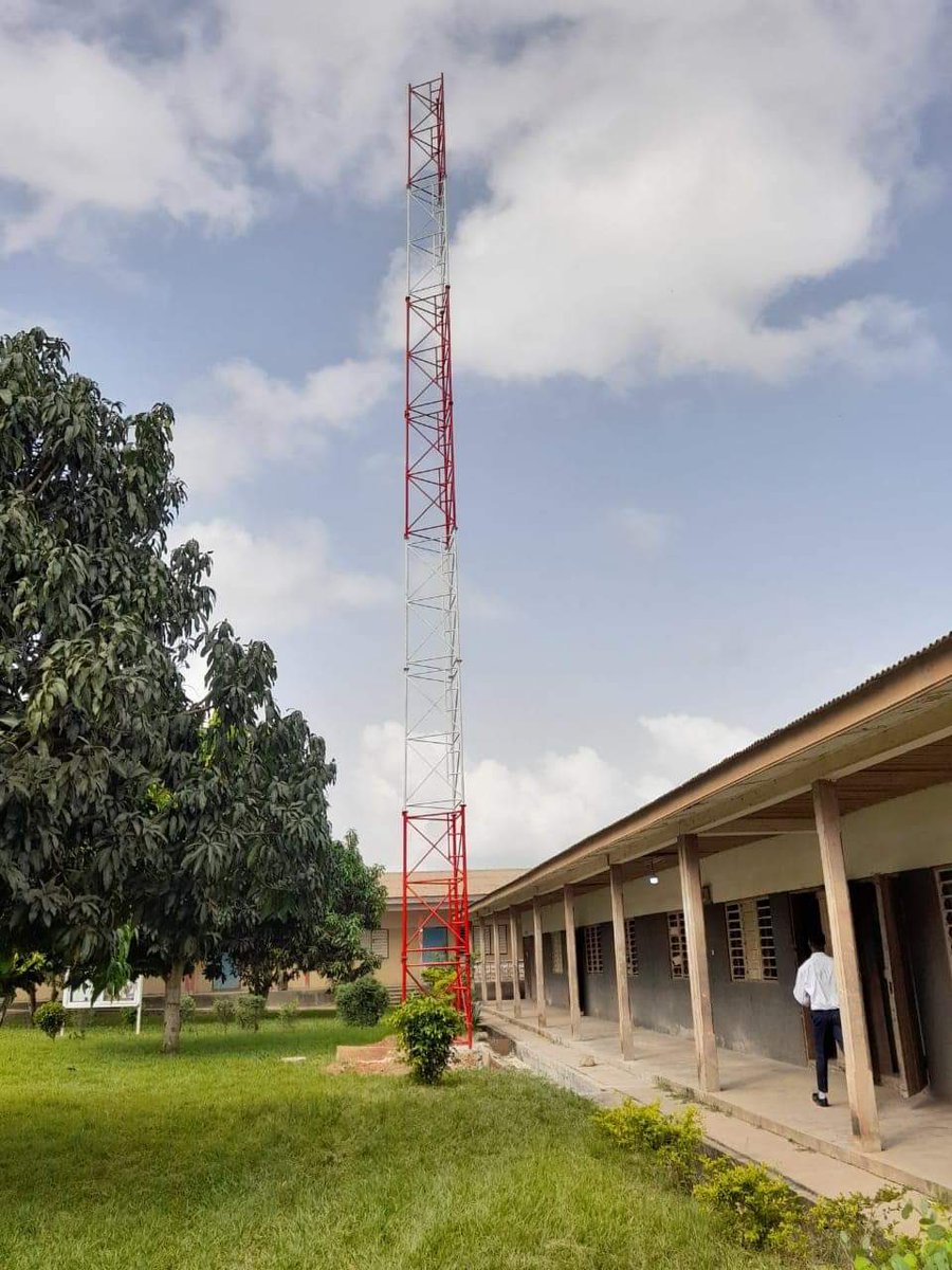 Ch_andoh's tweet photo. Free WiFi installation in our various Senior High Schools have been undertaken by the @mocghana as part of Akufo-Addo and @MBawumia's digital agenda.
#EGhana
#BuildingGhanaTogether
#DigiTimeInGh https://t.co/IAYQWv0eVP
