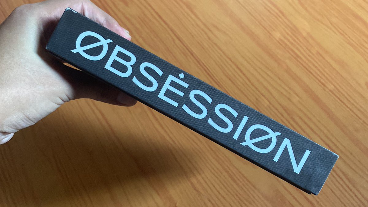 ErisXiusoo's tweet photo. The very first Exo album merch that I check out😭 Queen Obsession X-Exo version is here! Thank you so much @FromFansForFans huhuhuhu i’m craving for this version so much! Thank you hundred folds💖🔥 #Exo #ExoObsession @weareoneEXO https://t.co/o2FqK5zv7T