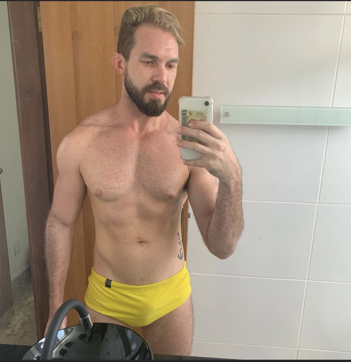 Thiago50608461's tweet photo. Bora atualizar isso aqui né ….. Aquela fotinha descarada no espelho 🥵🥵 https://t.co/dvSM3tx4fH