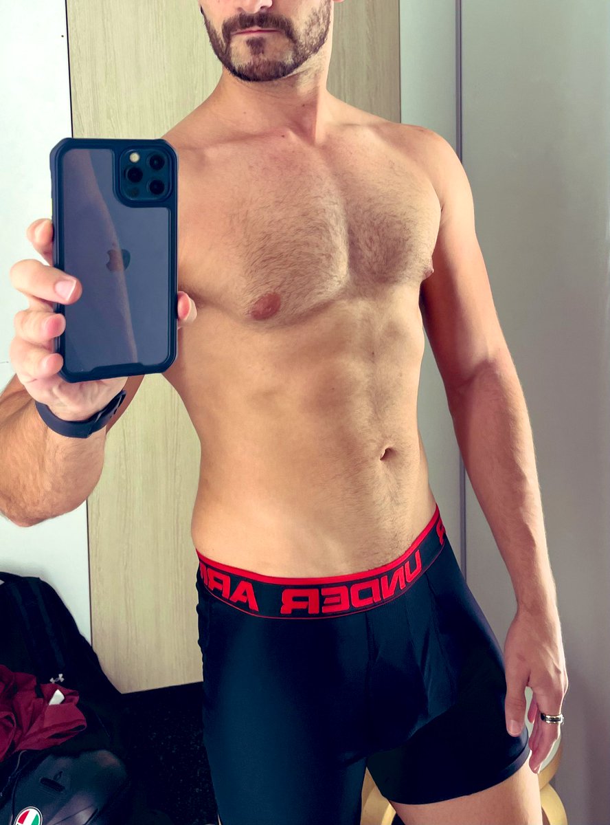 reecealpha1's tweet photo. How good is change room lighting #alphaworship #exhibitionistmen #gaysydney https://t.co/a7tZTDWtX2