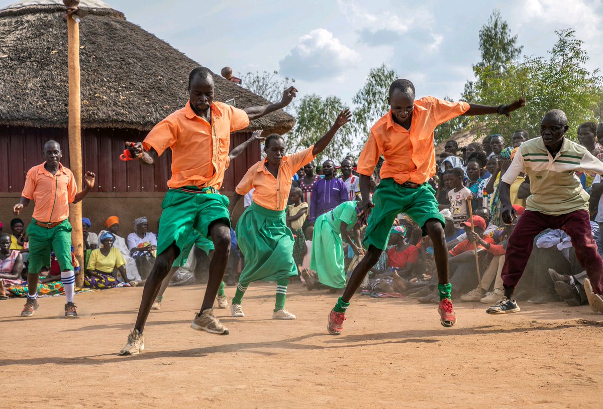 limu256's tweet image. You cannot sing African music in proper English, YOU DANCE IT.
join as next weekend at @okerecity as we discover #Luoculture through music,dance and tales as old as life itself.
250k from Kla,150k from Gulu and 200k from Lira, join us to #exploreokere.
#visituganda #exploreuganda