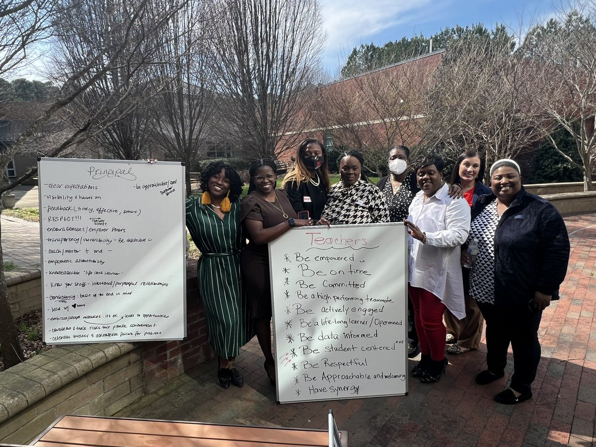 Danielle__Bell's tweet photo. Great dialogue today…what are your expectations for your principal &amp; your expectations for your staff? #intrepidleadership #cumberland2022 https://t.co/8KNUB27j40