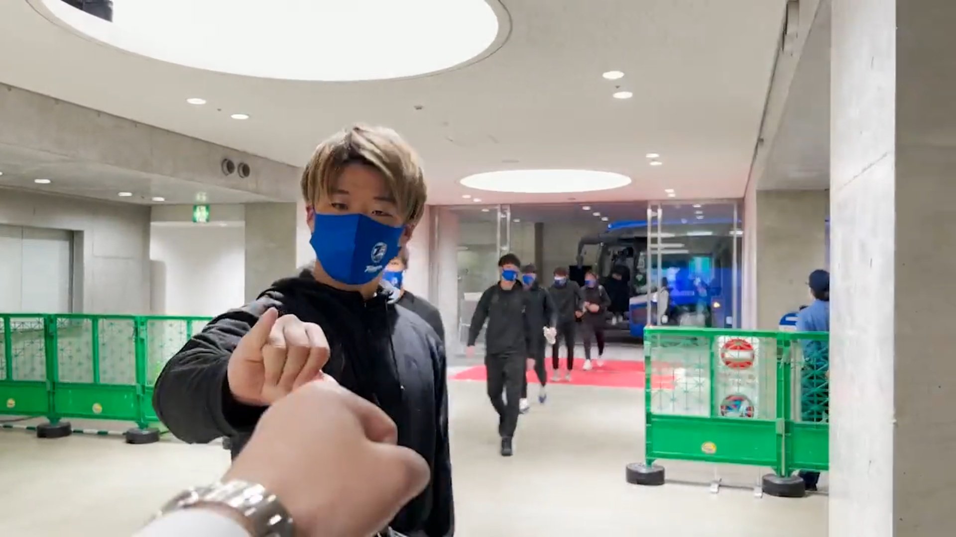 ヨタちゃん 選手の友達ではないから細かい性格なんてわからないけど こういうとこで性格を感じるよね 吉田舜選手はきっと おちゃめで明るいし視野が広いしアイデアがある T Co Bzu9c1kf11 Twitter