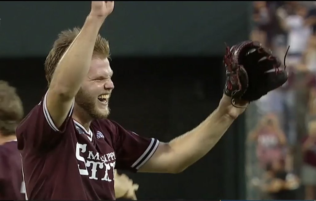 Steve Robertson tweet media