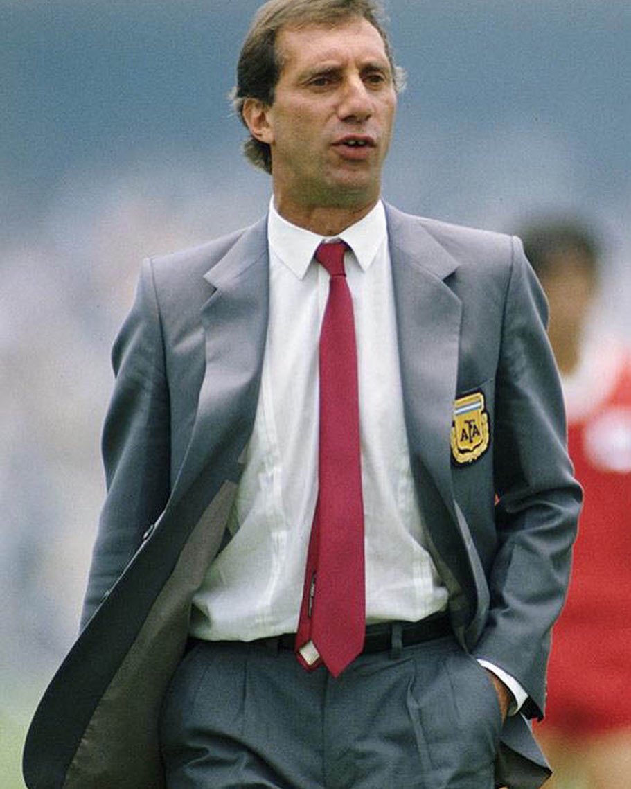 retropedia_ar's tweet photo. Feliz cumple Doctor Carlos Salvador Bilardo. 84 años
#retropediaar #futbol #bilardo #narigon #80s #90s #70s https://t.co/KBoEzSerFK