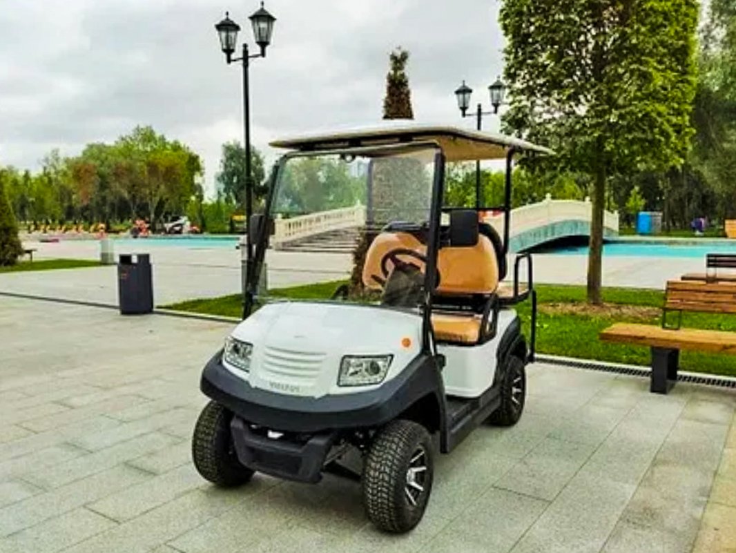 RomanovMotors's tweet photo. 👍РУБРИКА: НАШИ В ГОРОДЕ👍
⠀
Вот такой симпатичный VOLTUS CLUB 2+2 Вы можете наблюдать на территории парка Остров мечты.
⠀
Машинку можно использовать в плохо вентилируемых помещениях, таких как складские и торговые комплексы, в аэропортах и на вокзалах.
⠀ https://t.co/ZyxeFXypcH