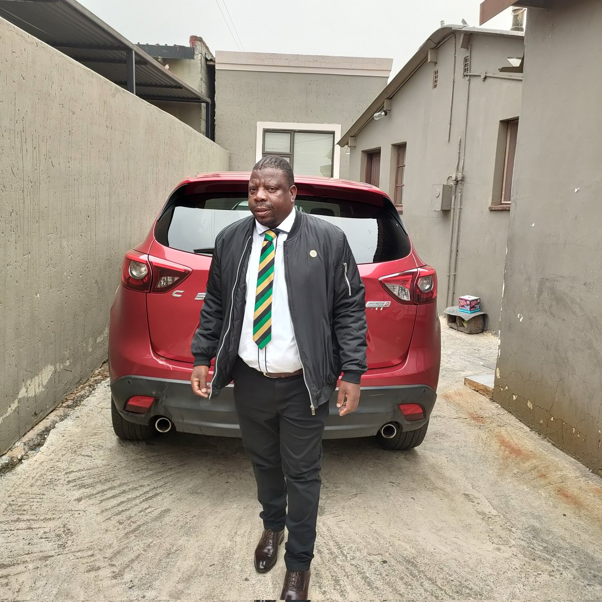 NdoPeterndo7's tweet photo. Coj Council day with my DCW.Anc lives Anc leads🖤💚💛✊🏿 https://t.co/c5p8sdZ910